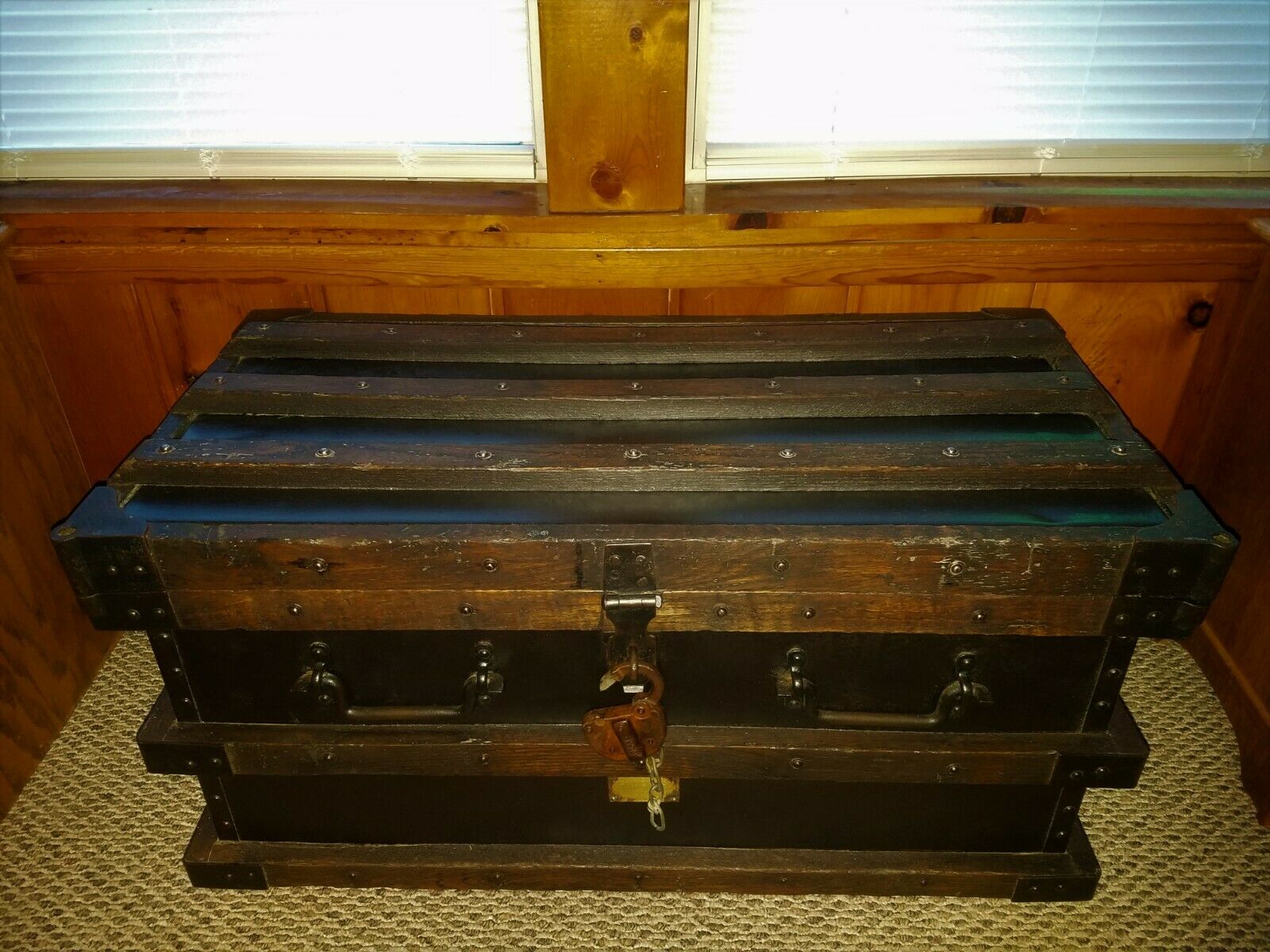 Malles antiques : 5 pièces exceptionnelles avec MeilleurVendeur.com